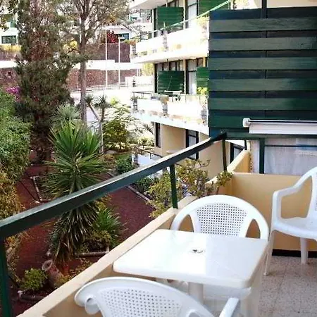 Hotel Caroni 2*